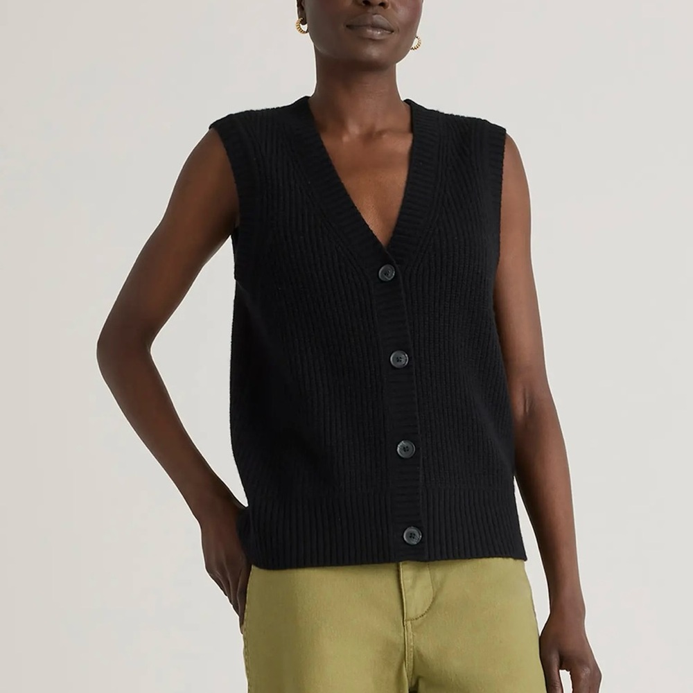 Quince Mongolian Cashmere Black Button-Up Knit Vest BNWOT size Medium